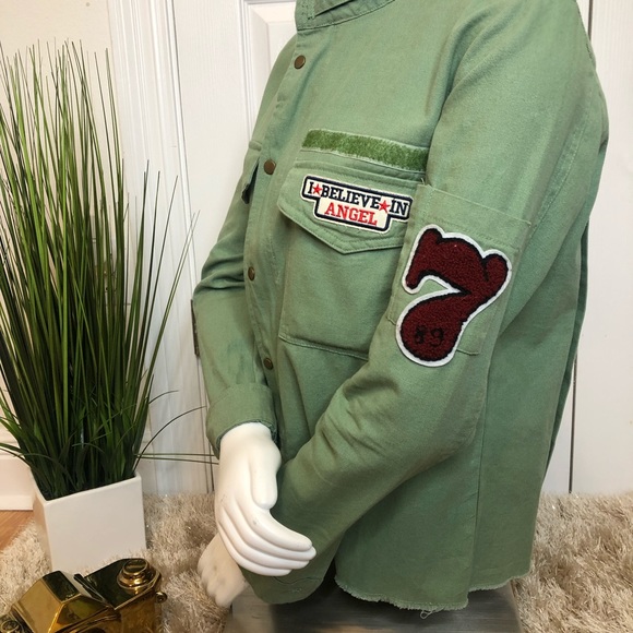 Very stylish long sleeve shirt/ jacket!!! - Picture 2 of 5